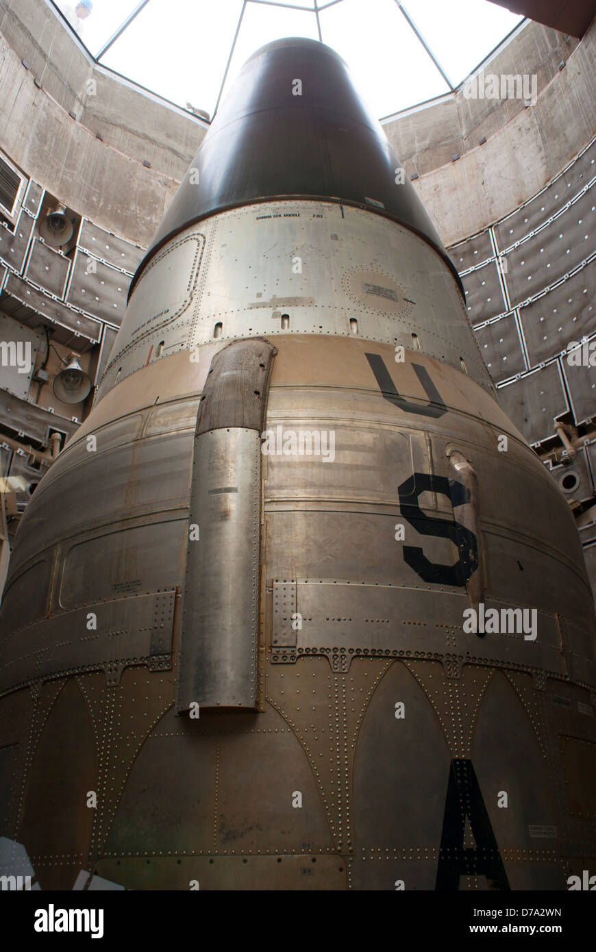 Wie Schnell Fliegt Eine Atomrakete Atomrakete im silo -Fotos und -Bildmaterial in hoher Auflösung – Alamy