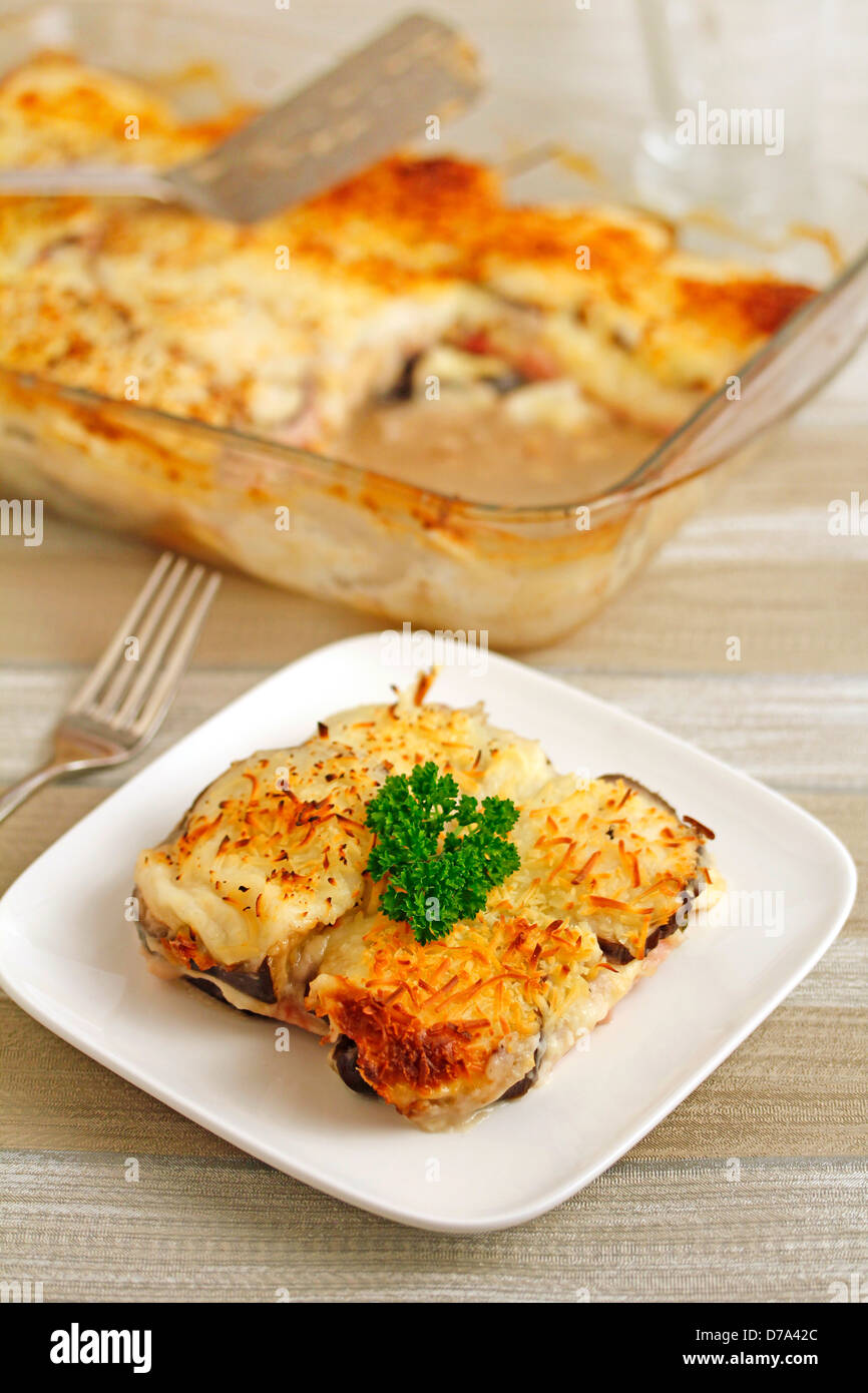 Gegrillte Auberginen. Rezept zur Verfügung. Stockfoto