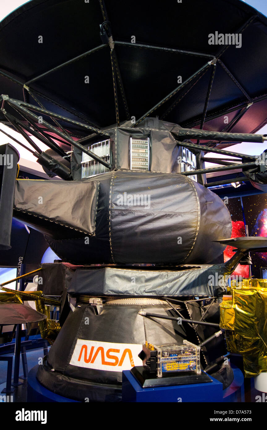 USA Kalifornien Los Angeles Pasadena Jet Propulsion Laboratory Museum Galileo Raumfahrzeug Full-Size-Modell Stockfoto