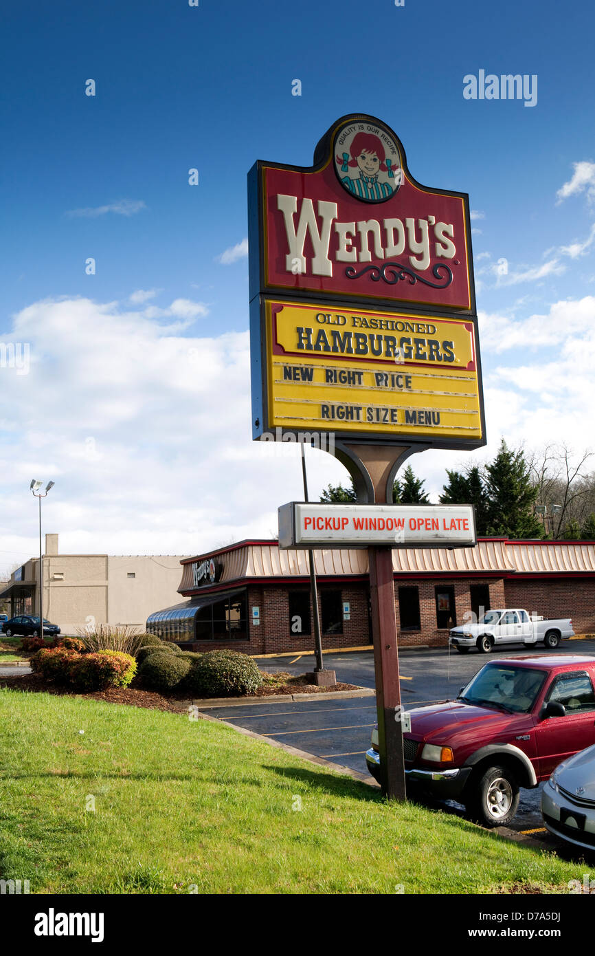 Ein Blick auf ein Wendy's-Restaurant in Asheville, North Carolina Stockfoto