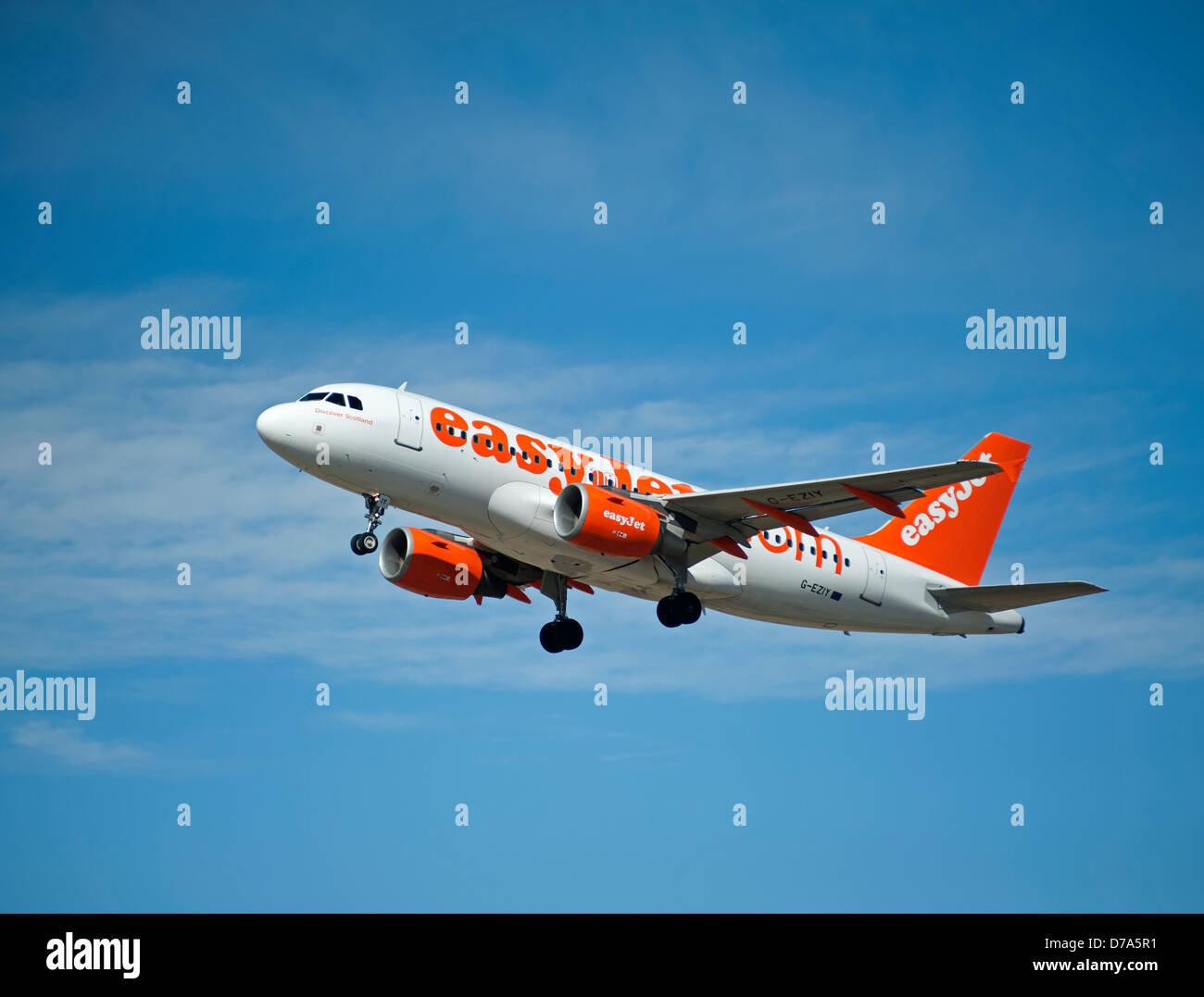 Easy Jet Airbus A 319-111 Kurzstrecke zivile Verkehrsflugzeug Stockfoto