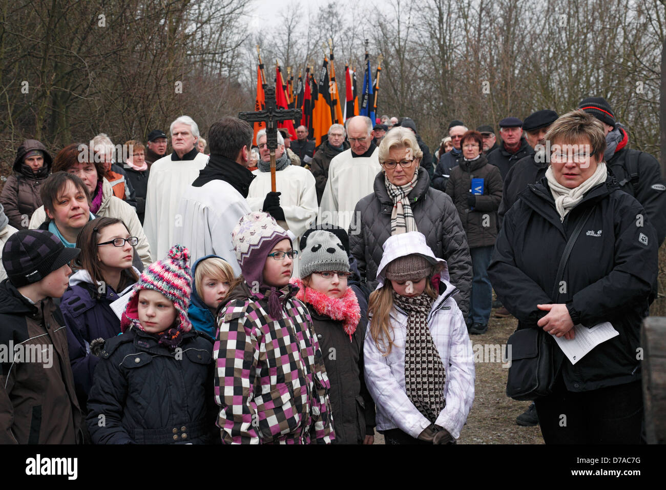 Religion, Ostern, Karfreitag, den Kreuzweg auf den Mullock Heap der Zeche Prosper Haniel, Karfreitags-Prozession, D-Bottrop, D-Oberhausen, Ruhrgebiet, Rheinland, Westfalen, NRW, Nordrhein Westfalen Stockfoto