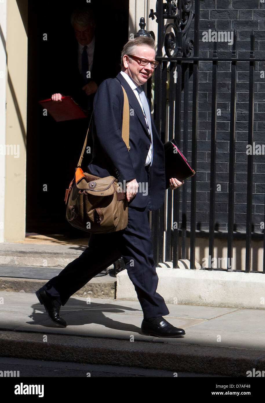 Michel Gove, Ausbildung Sekretärin, verlässt die Kabinettssitzung, Downing Street, London Stockfoto