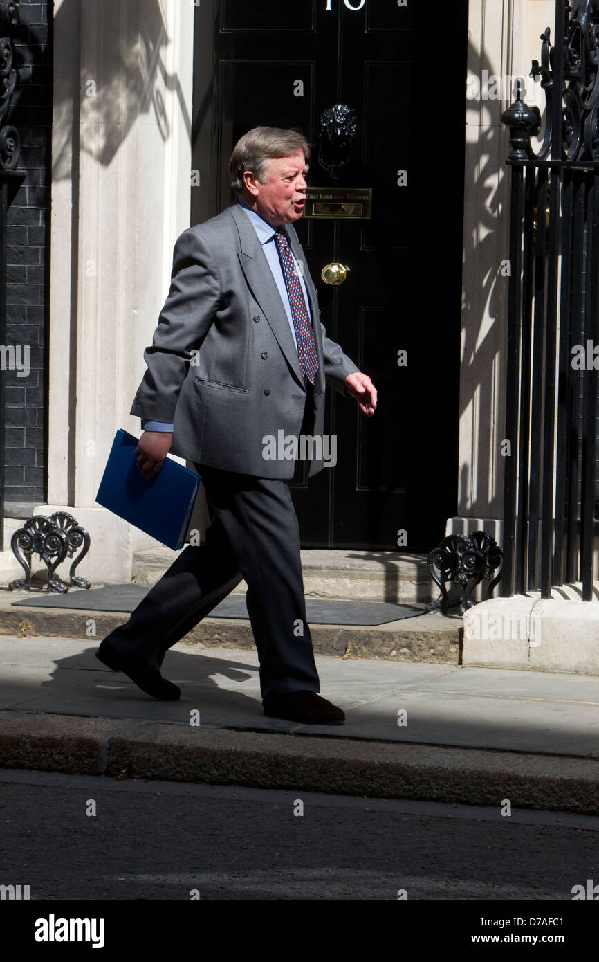 Ken Clarke, Minister ohne Geschäftsbereich, verlässt die Kabinettssitzung, Downing Street, London Stockfoto