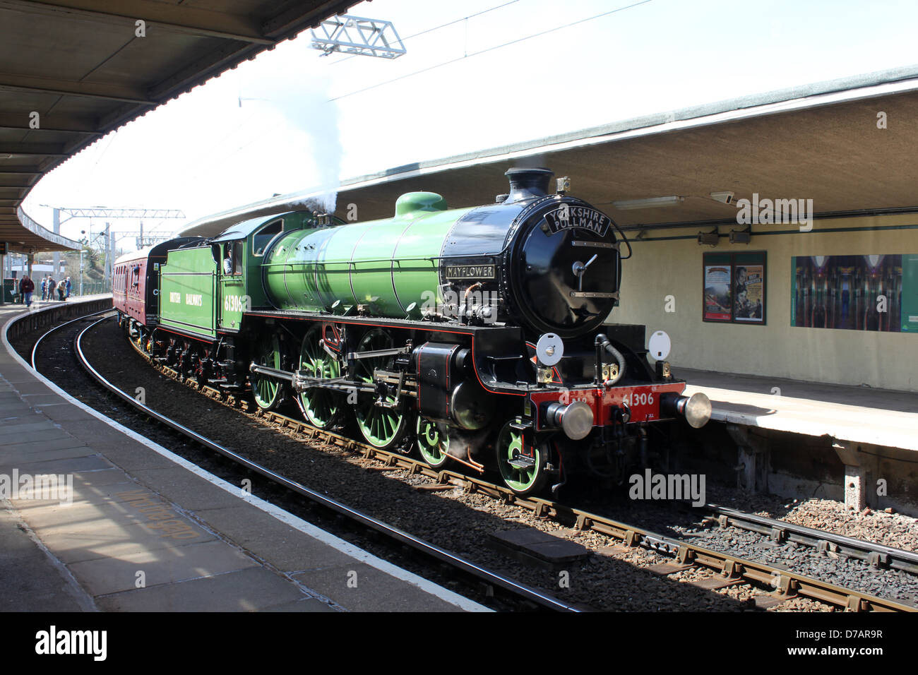 Dampf Lok Mayflower 61306 vorbei konserviert durch Carnforth Station zum Jahresbeginn einen geladenen Testlauf auf 05.02.2013 Stockfoto