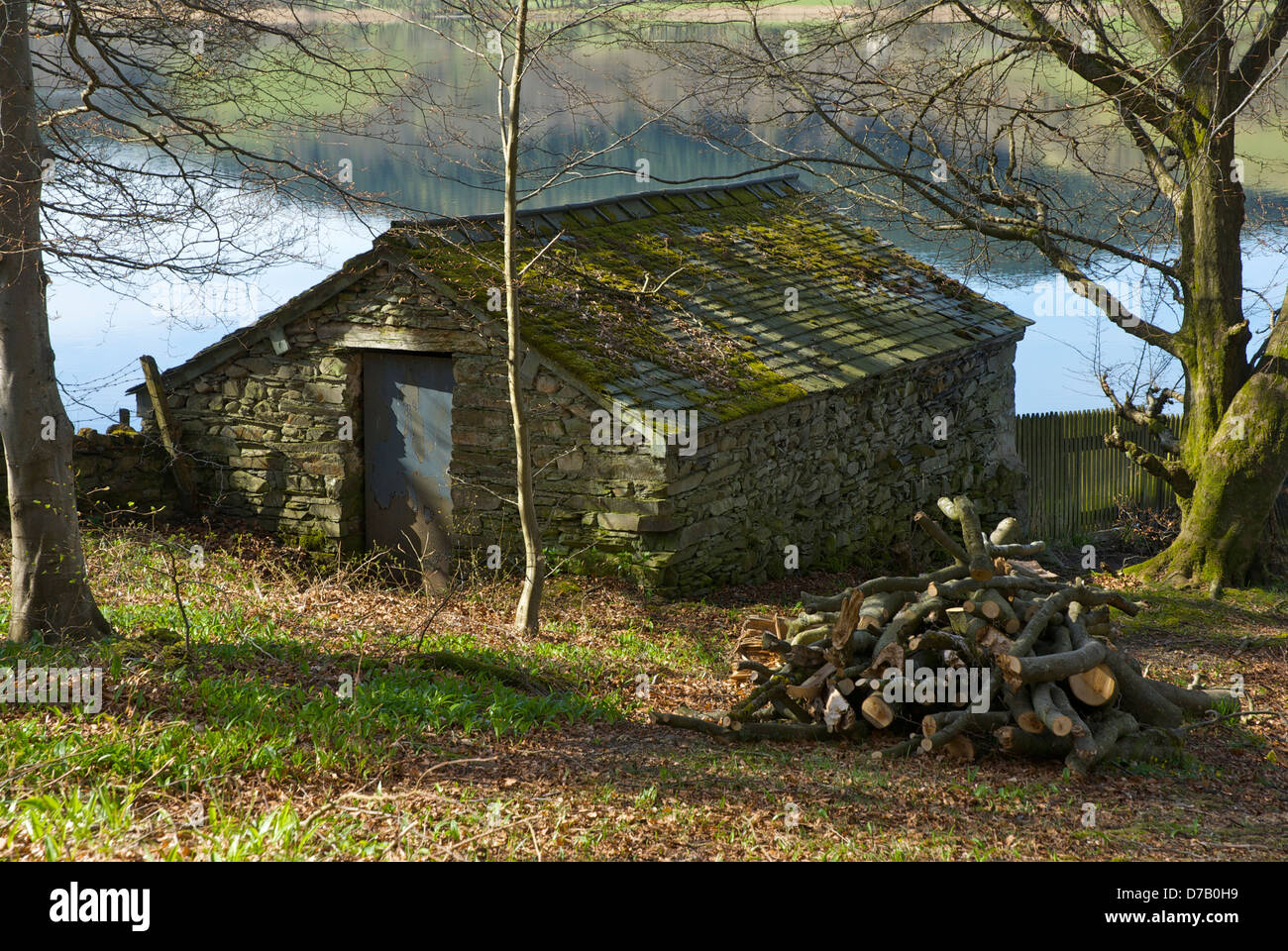 Bootshaus am Esthwaite Wasser, Nationalpark Lake District, Cumbria, England UK Stockfoto