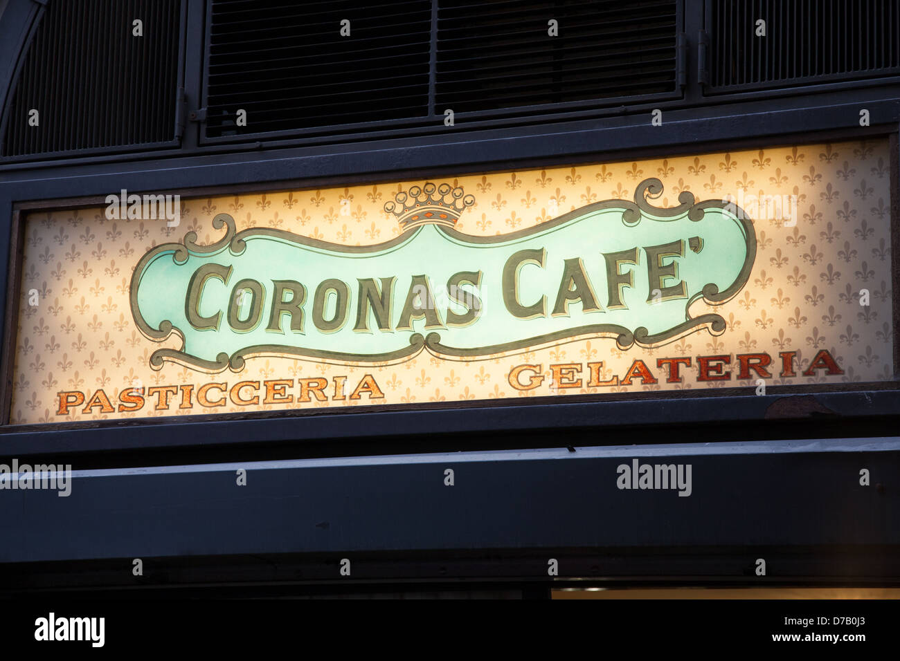 Coronas Cafe Zeichen, Florenz, nachts beleuchtet Stockfoto