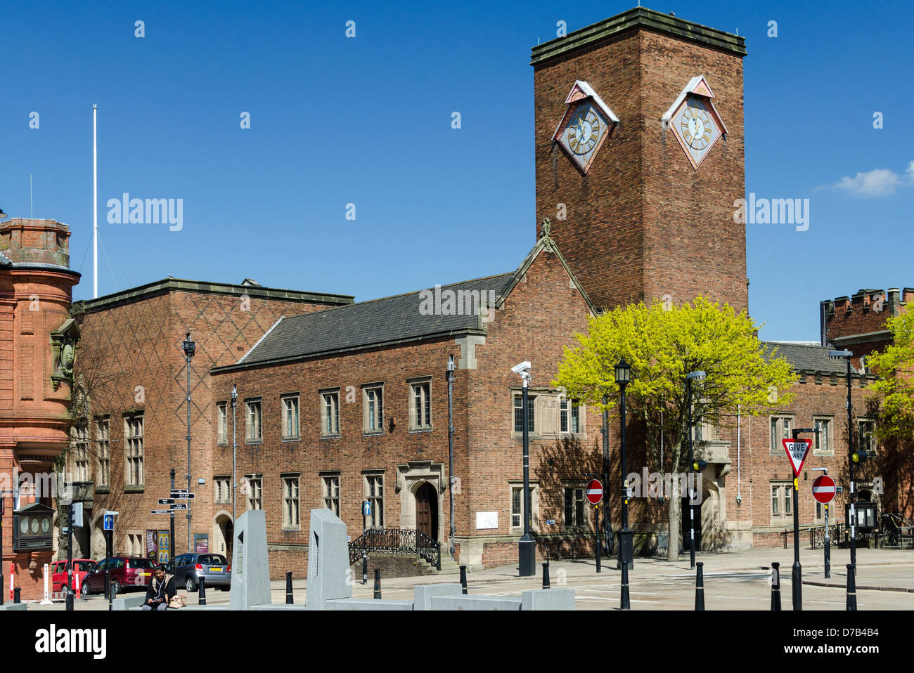 Das Rat-Haus beherbergt Dudley Metropolitan Borough Council in der Priory Street und St. James Street, Dudley Stockfoto