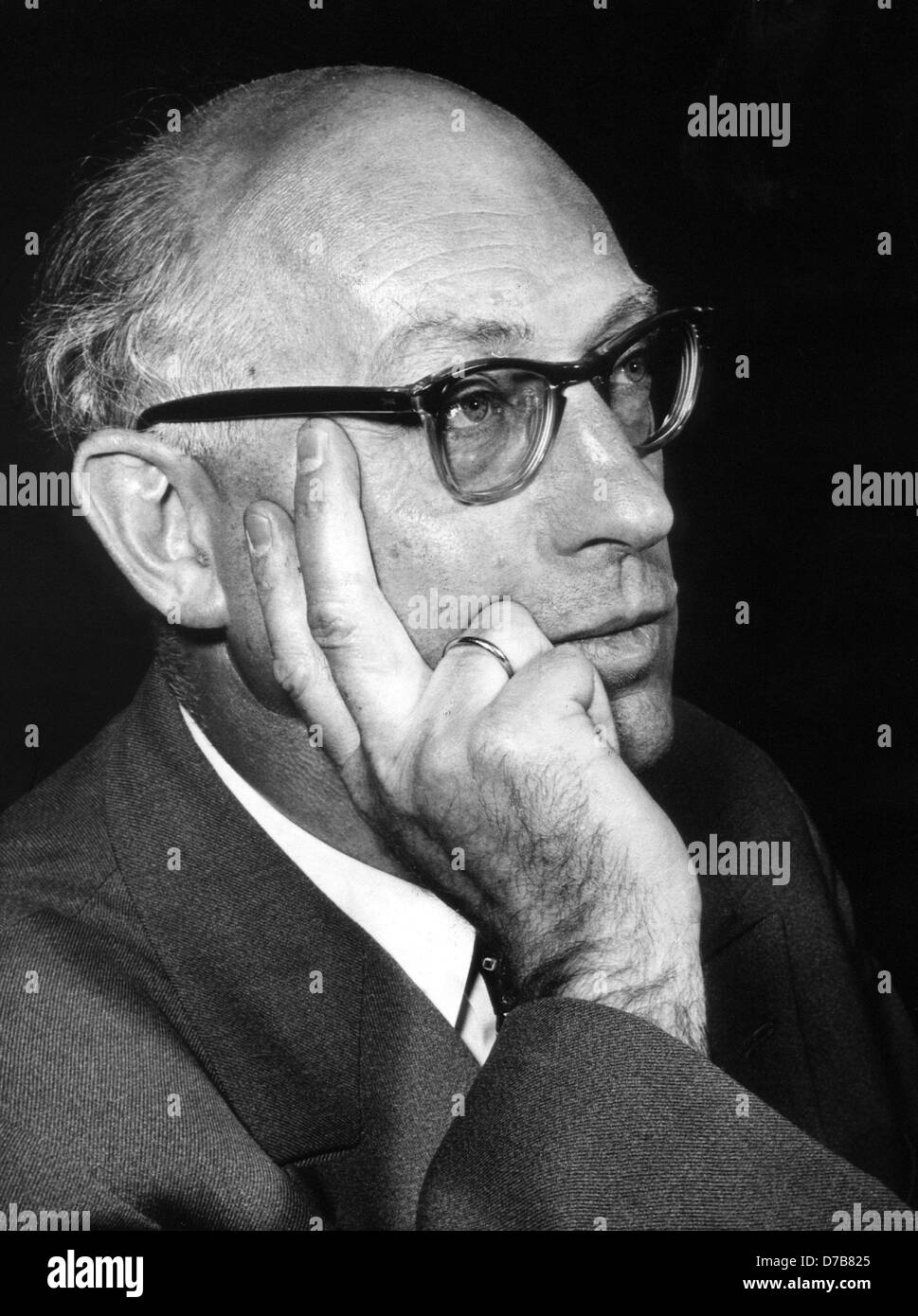 Außen-und Militärpolitik Sprecher der SPD, Fritz Erler, fotografiert im Jahr 1957. Stockfoto
