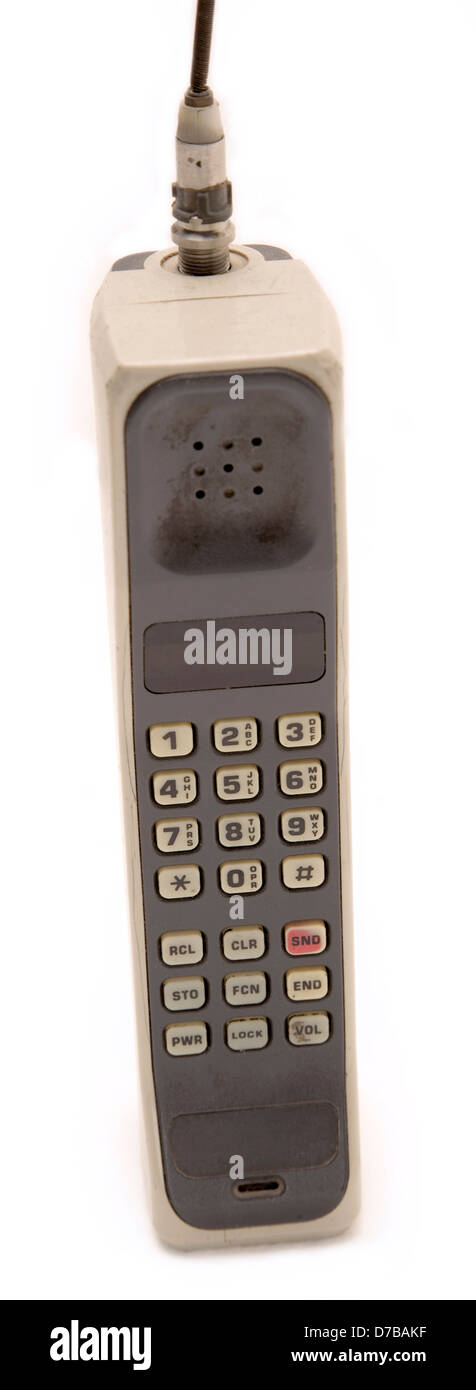 Anfang der 1990er Jahre Stil Handy. Eines der ersten Modelle, die je gemacht habe. Isoliert auf weißem Hintergrund. Stockfoto