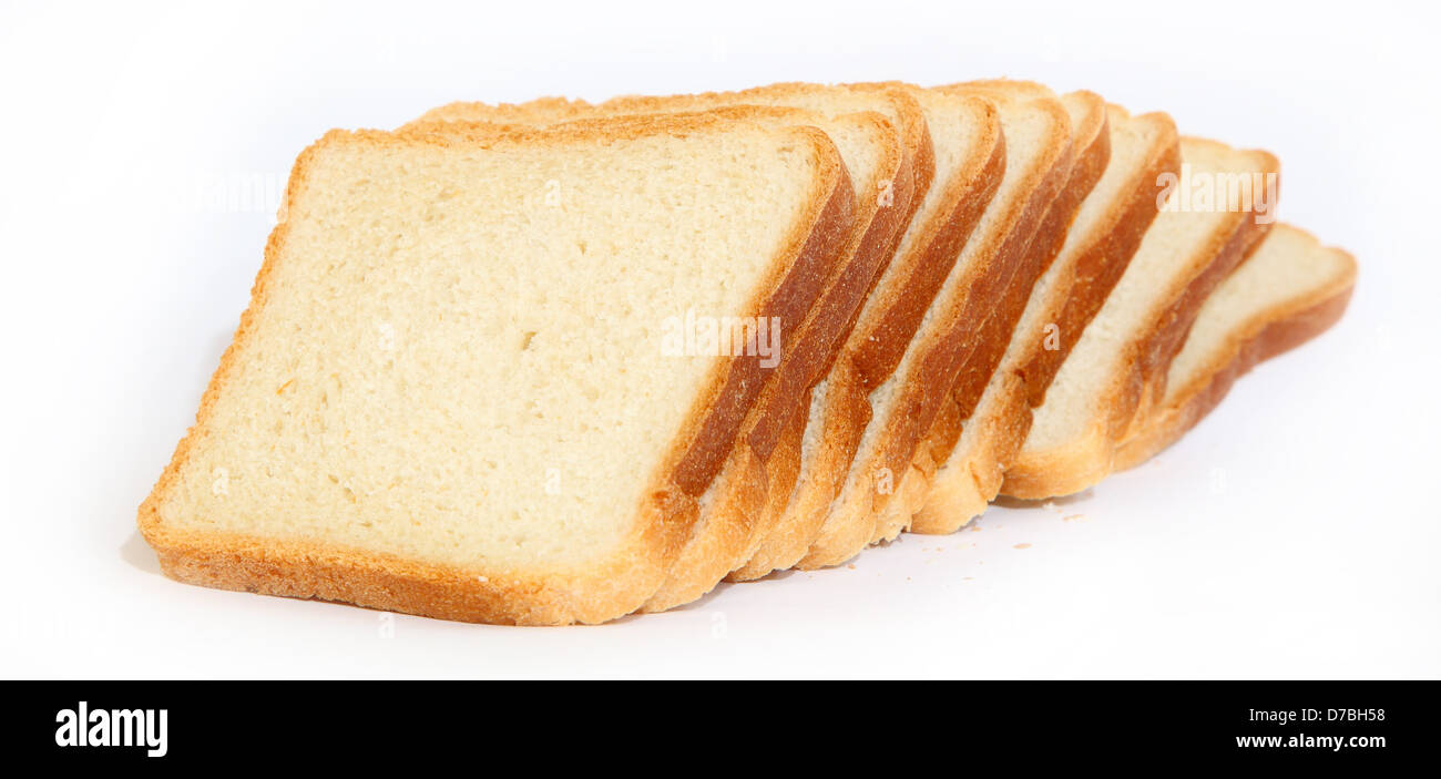 Brotscheiben auf weißem Hintergrund Stockfoto