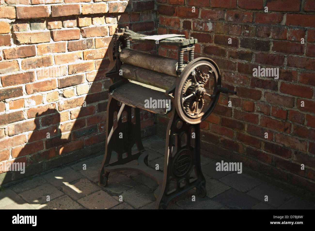 alte ' Zerfleischen ' im Hinterhof Stockfoto