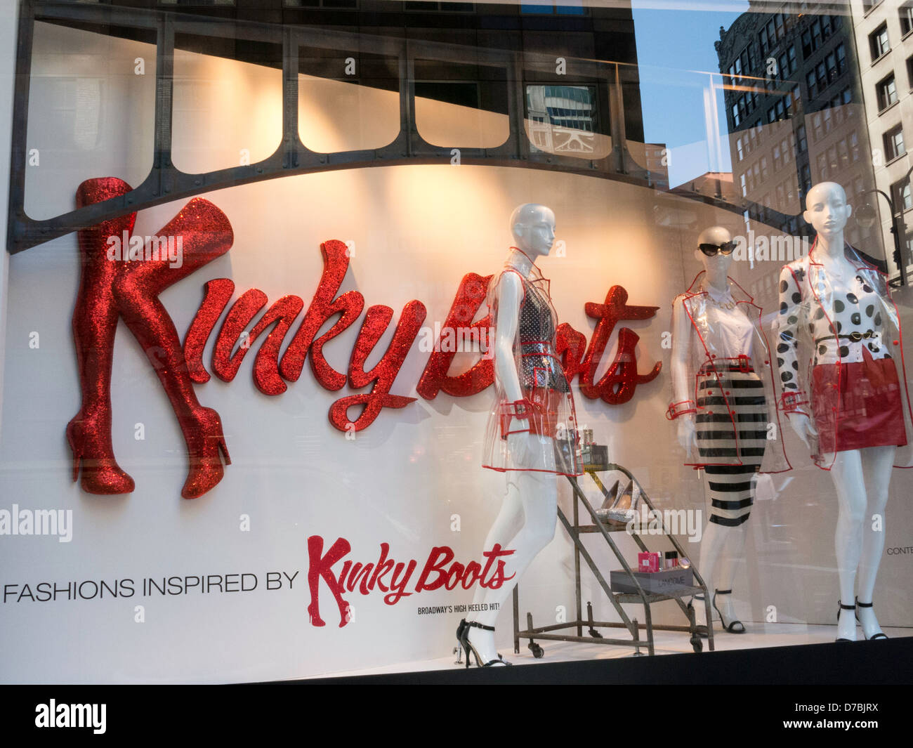 Kinky Boots Broadway musikalische Anzeigefenster, Herrn & Taylor, Flagship-Store, 424 Fifth Avenue, New York Stockfoto