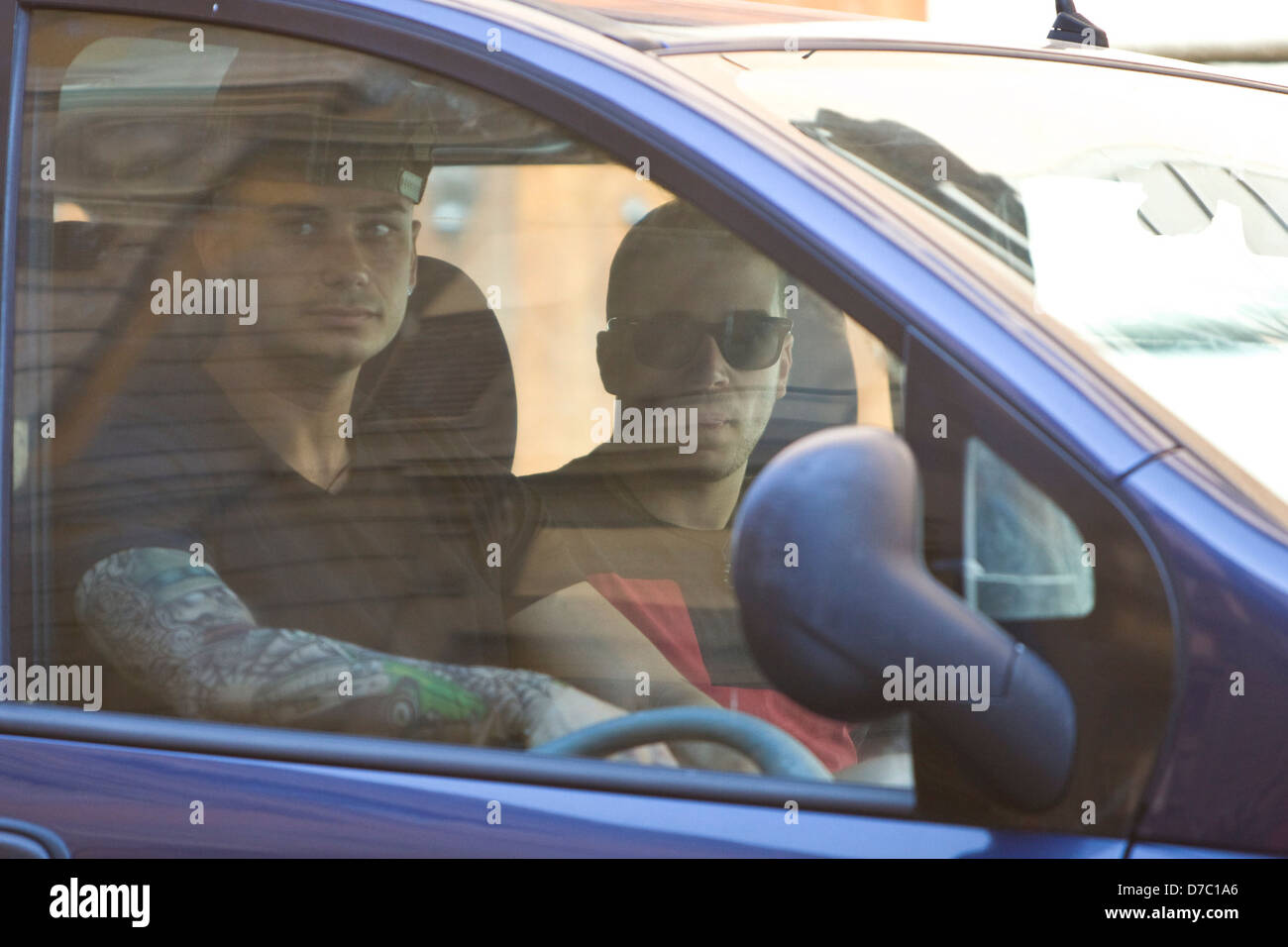 Paul DelVecchio aka "Pauly D', Vinny Guadagnino,"Jersey Shore"Darsteller ihren Wohnsitz verlassen. Die Mädchen gehen zu tun Stockfoto Paul DelVecchio aka "Pauly D', Vinny Guadagnino,"Jersey Shore"Darsteller ihren Wohnsitz verlassen. Die Mädchen gehen zu tun Stockfoto