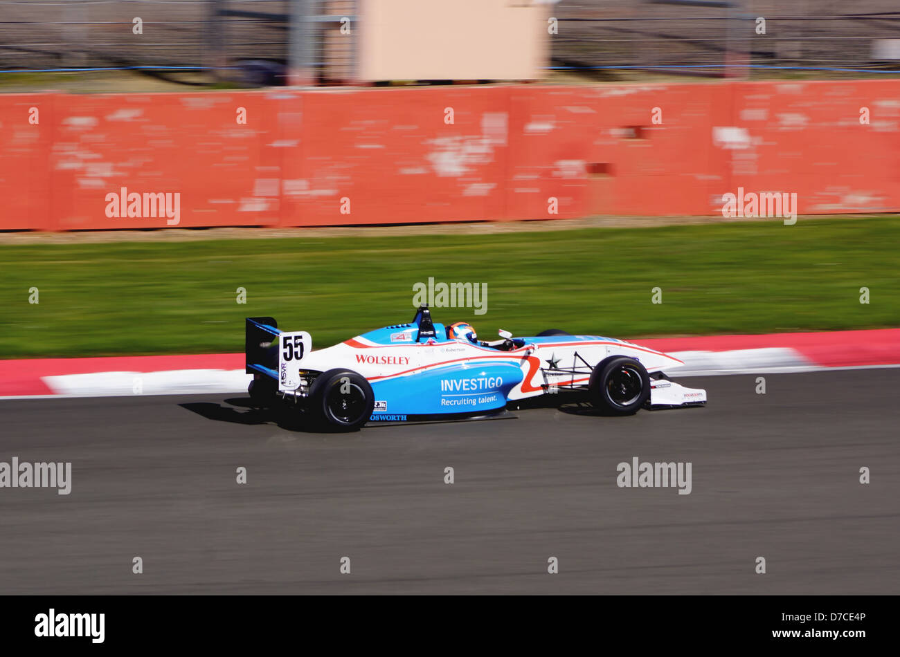 F4 (Formel 4) Auto in Silverstone im Vereinigten Königreich Apr 2013 Stockfoto
