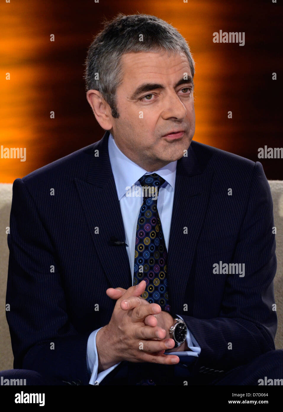 Rowan Atkinson hat einen Auftritt im ZDF ZDF "Wetten dass..." im Congress Center Nürnberg, Deutschland - 08.10.11 zeigen Stockfoto