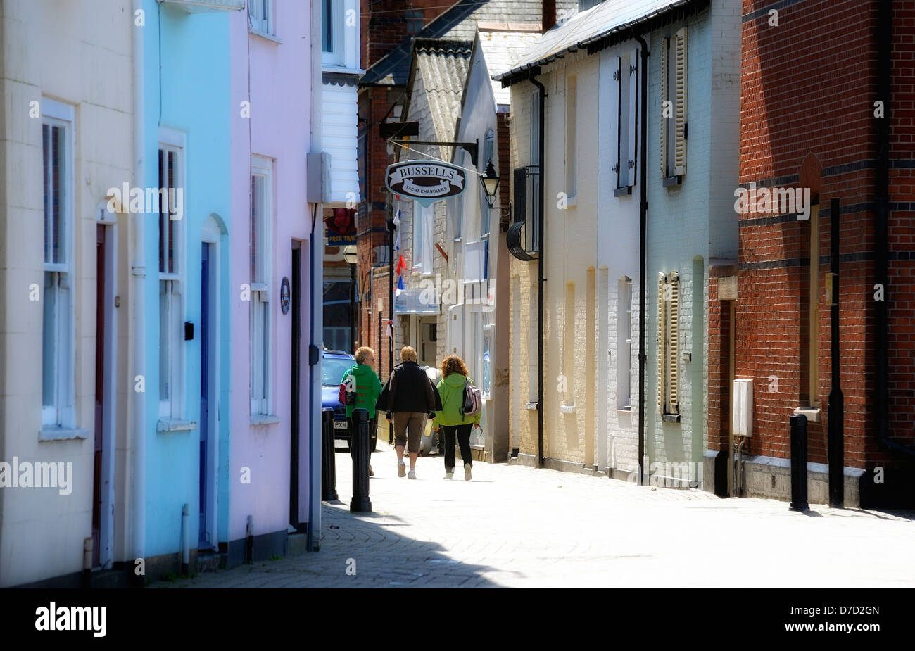 Straße mit Pastell farbigen Häuser Weymouth, Dorset England uk Stockfoto