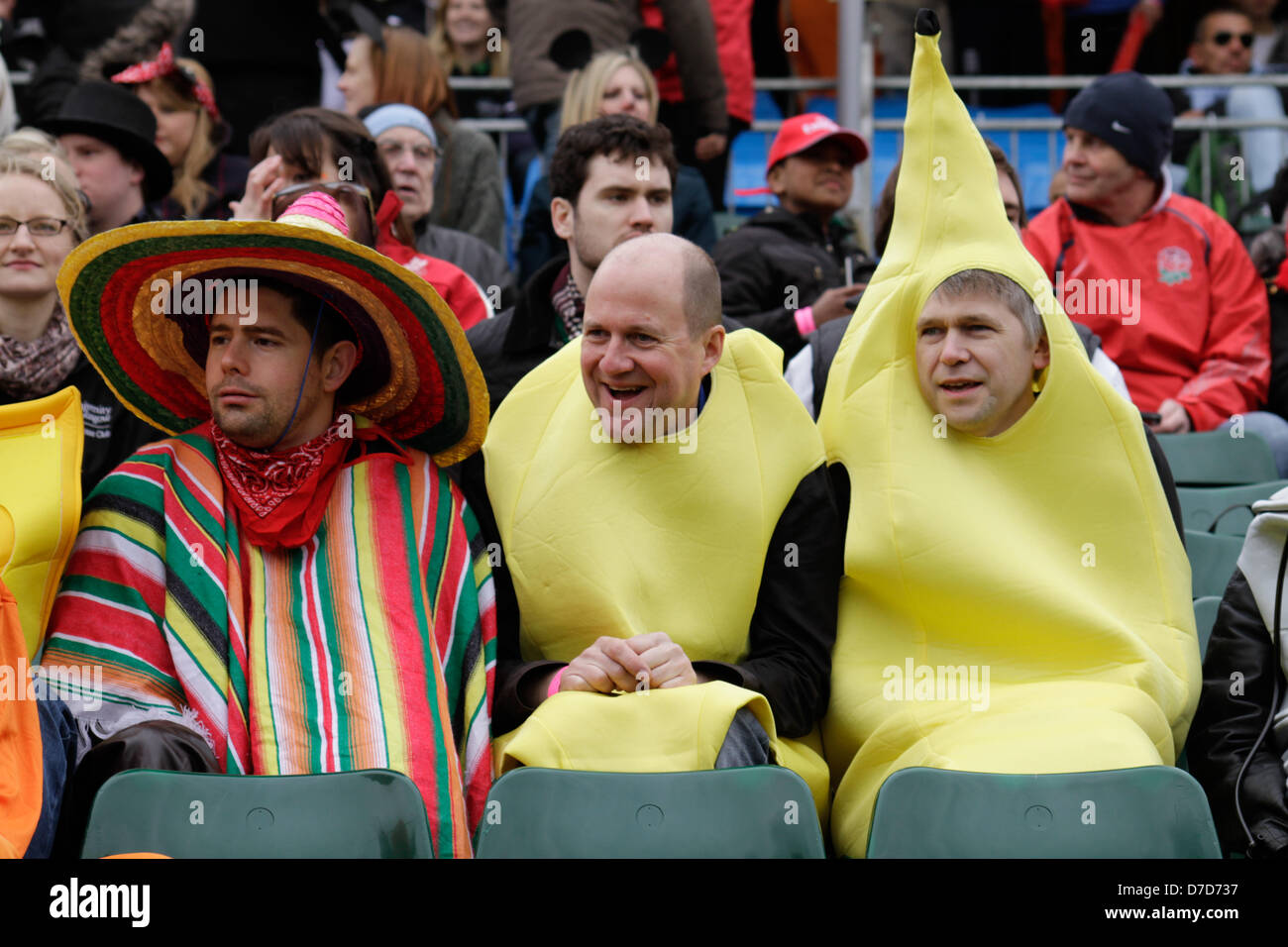 Glasgow, Schottland. 4. Mai 2013. Rugby-Fans verkleidet an der Emirates Airline Glasgow 7 s in Scotstoun Stadion. Bildnachweis: Elsie Kibue / EK13 Fotos / Alamy Live News Stockfoto