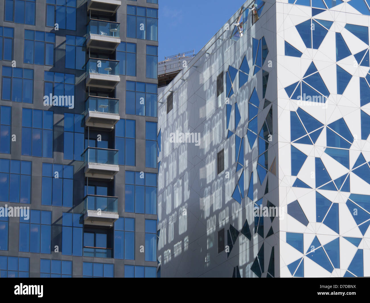 Der Barcode, neuen Geschäftsviertel in Mittelnorwegen Oslo, Fassade des Gebäudes durch die Snøhetta Architekten (rechts) Stockfoto