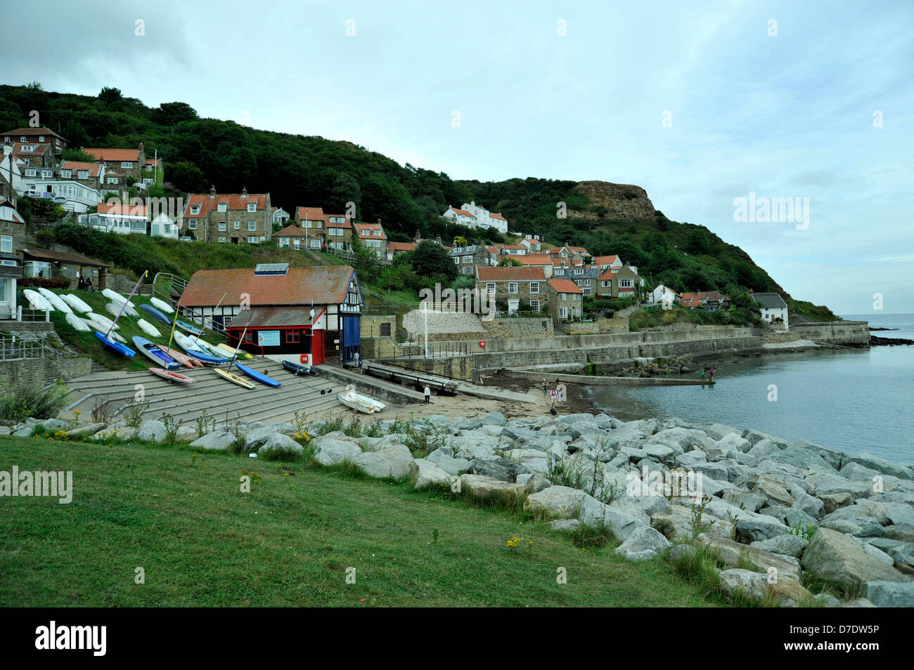 Runwick Bucht am Meer village.people am boat.north Meer, Küste, Häuser, Ufermauer Stockfoto