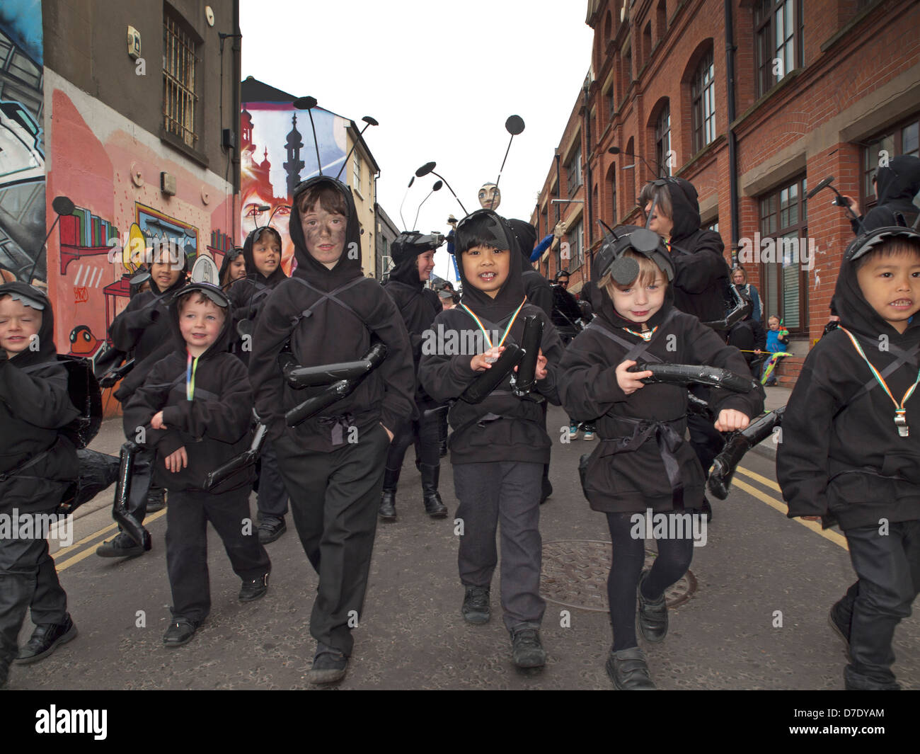 Die Parade, die Auftaktveranstaltung für das Brighton Festival Stockfoto