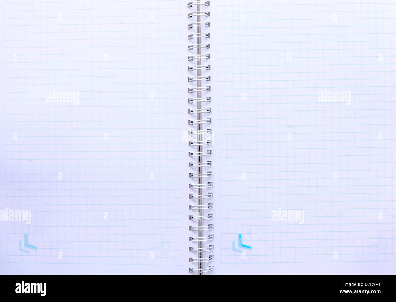 geöffneten Notizbuch mit leeren Seiten ermöglichen Hintergrund Stockfoto
