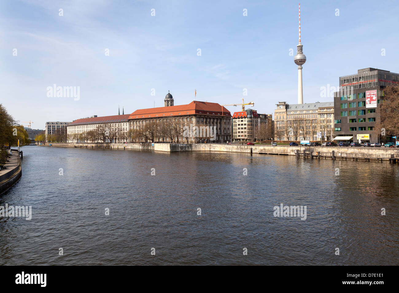 Blick vom Jannowitzbrücke über den alten Hafen, Berlin, Deutschland Stockfoto
