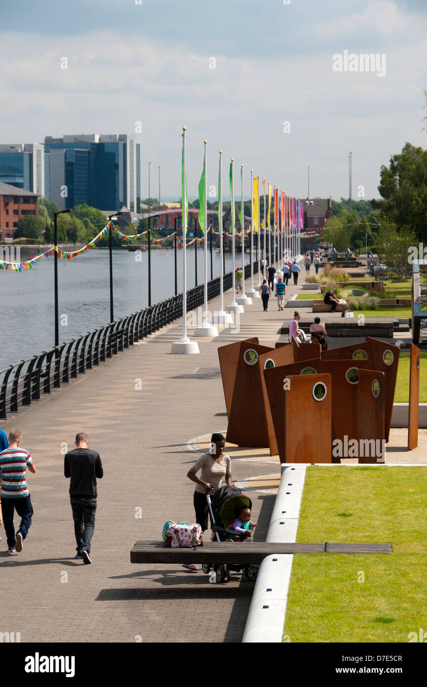 Trafford Wharfside dekoriert mit Fahnenmasten während der 2012 Olympische Spiele, Salford Quays, Manchester, England, UK Stockfoto