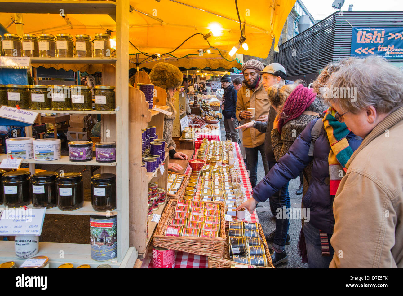 Borough Market am Samstag, London, Vereinigtes Königreich Stockfoto
