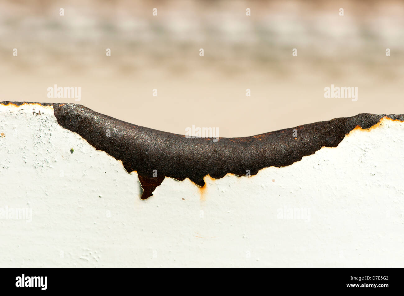 Rost und rissig Whie Farbe. Stockfoto