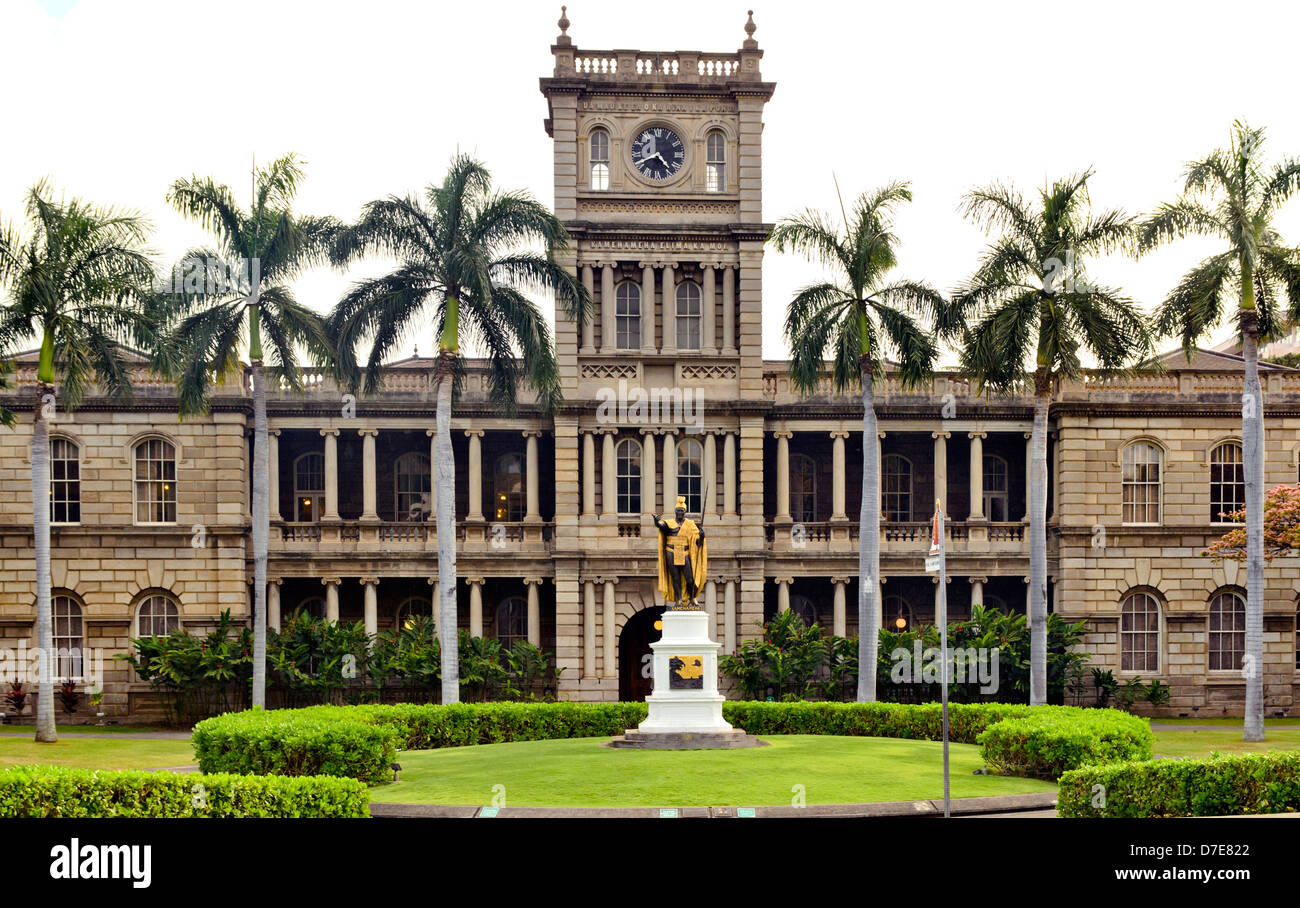 King Kamehameha Statue vor Ali'iolani Hale, historische Downtown Honolulu. Stockfoto