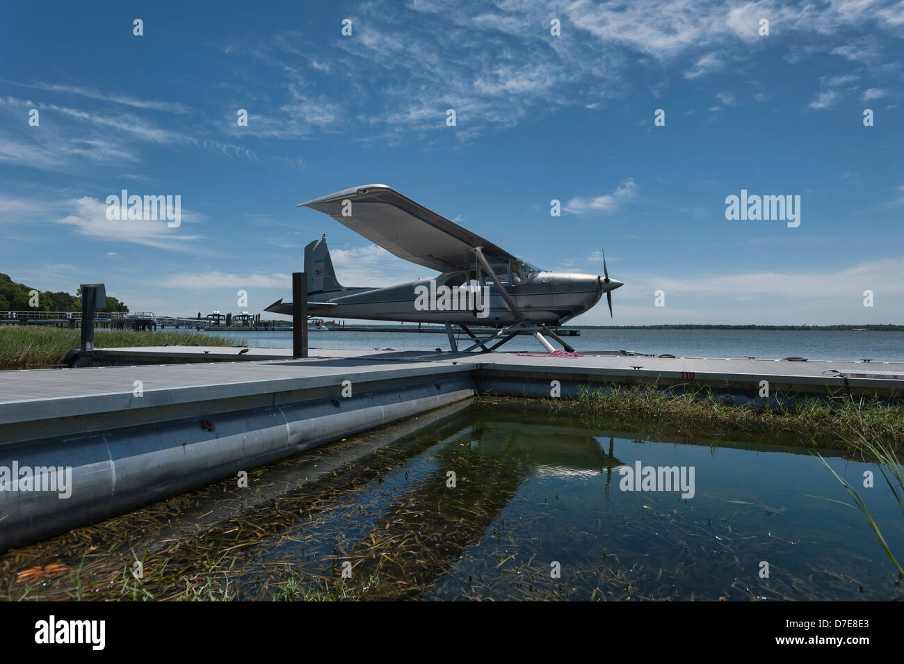 Wasserflugzeuge vertäut am See Dora in Tavares, Florida Stockfoto