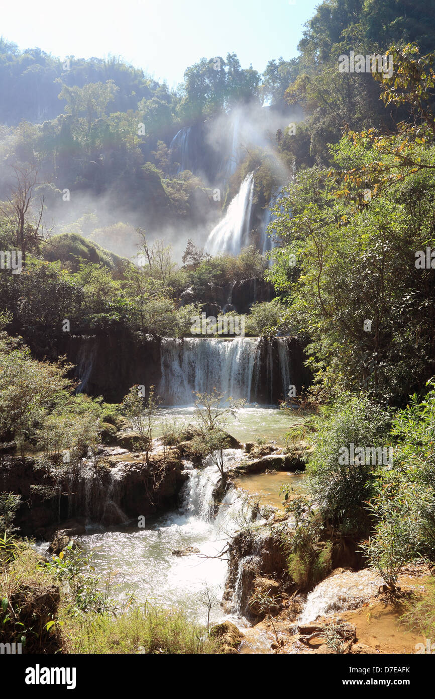 t-Stück Lor Su Wasserfall, Thailand Stockfoto