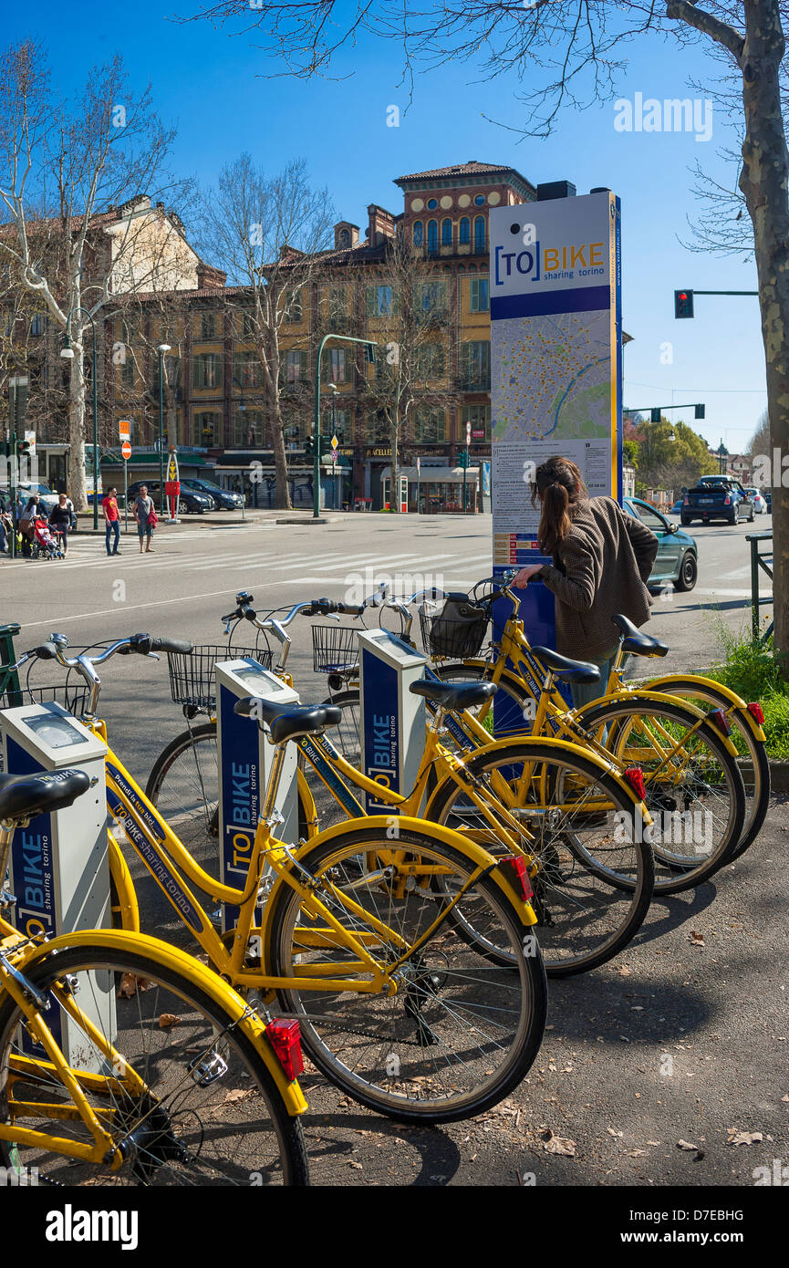 Europa-Italien-Piemont-Turin städtische Fahrradverleih auf den Straßen der Stadt Stockfoto