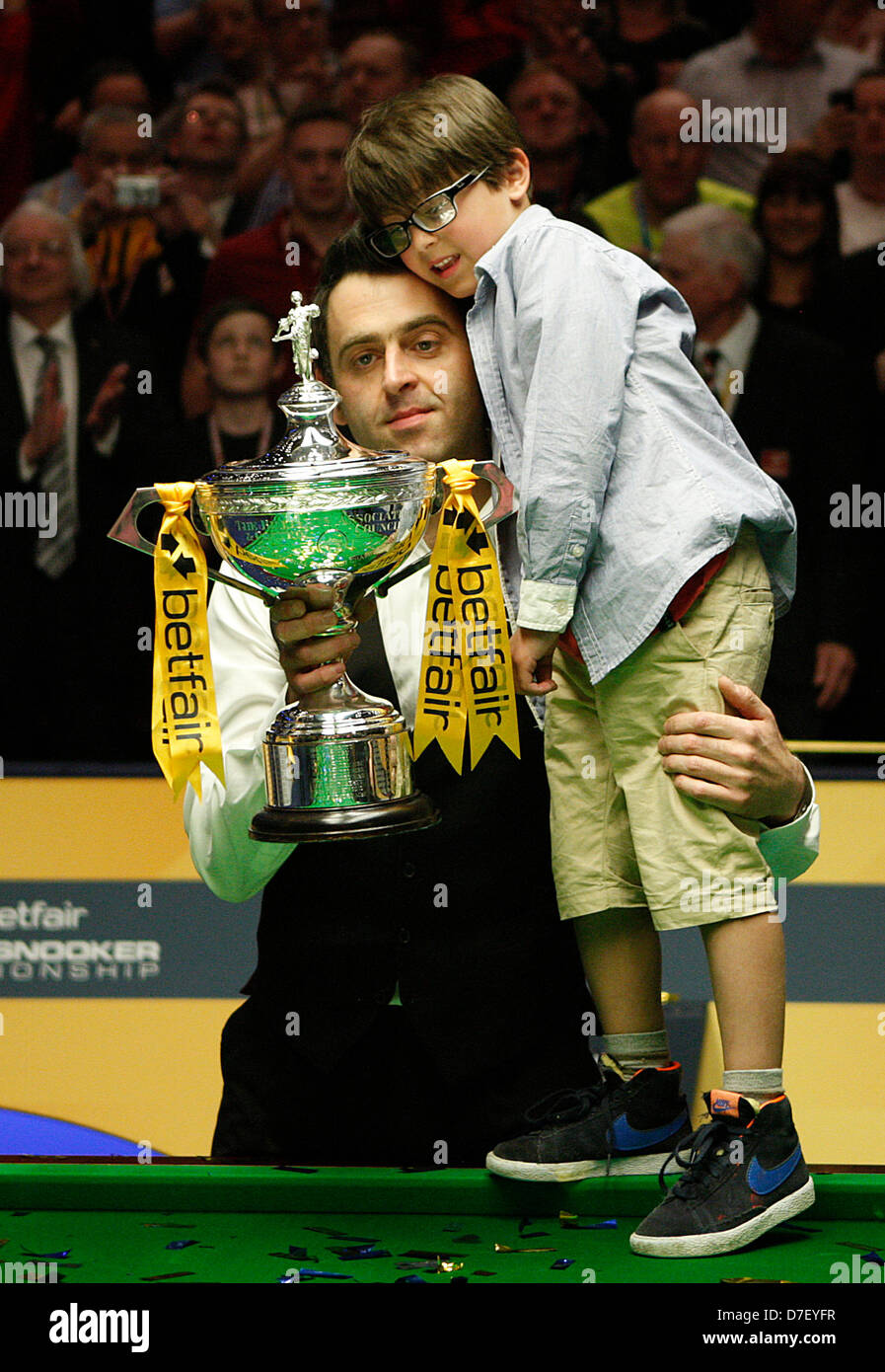 Sheffield, UK. 6. Mai 2013. Ronnie O'Sullivan gewann eine fünfte WM 2013. Stockfoto