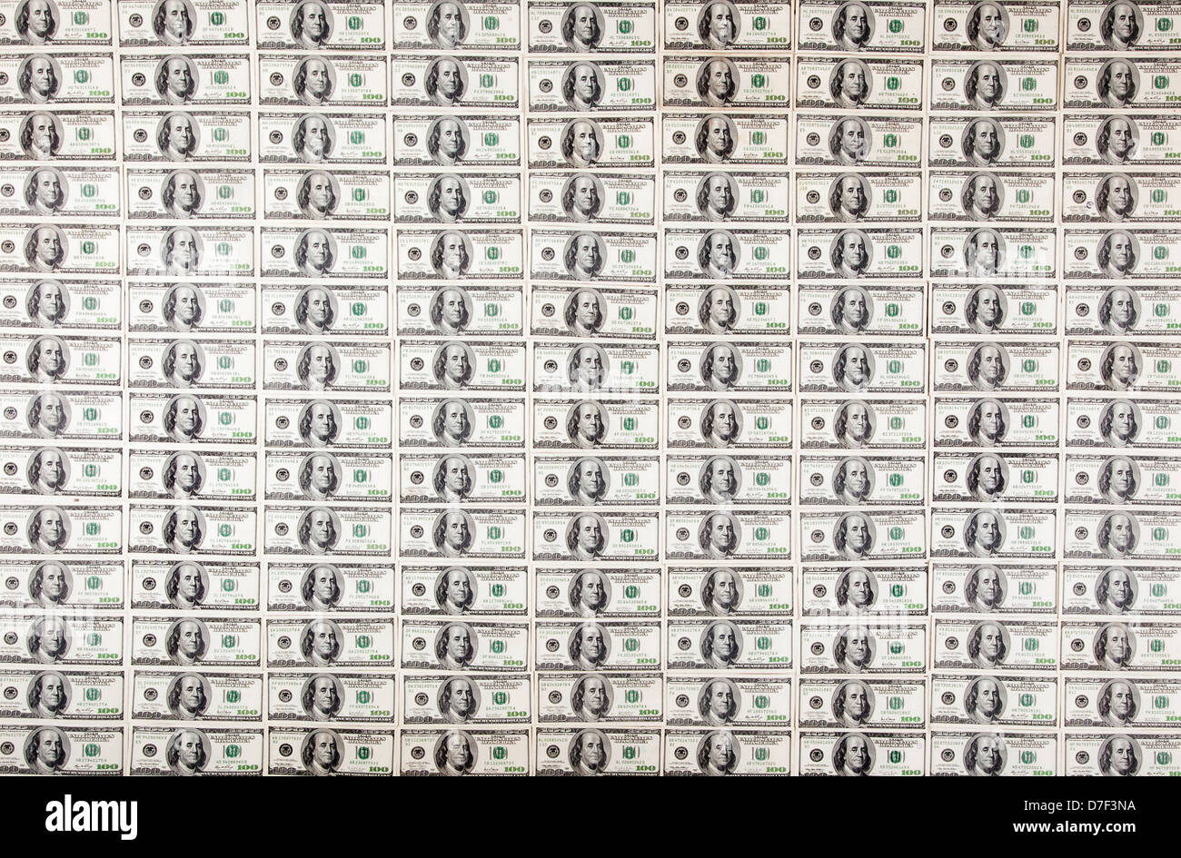 126 Geld-Noten von 100 US-Dollar. 12.600 Dollar insgesamt. Gut für Hintergründe. Stockfoto 126 Geld-Noten von 100 US-Dollar. 12.600 Dollar insgesamt. Gut für Hintergründe. Stockfoto
