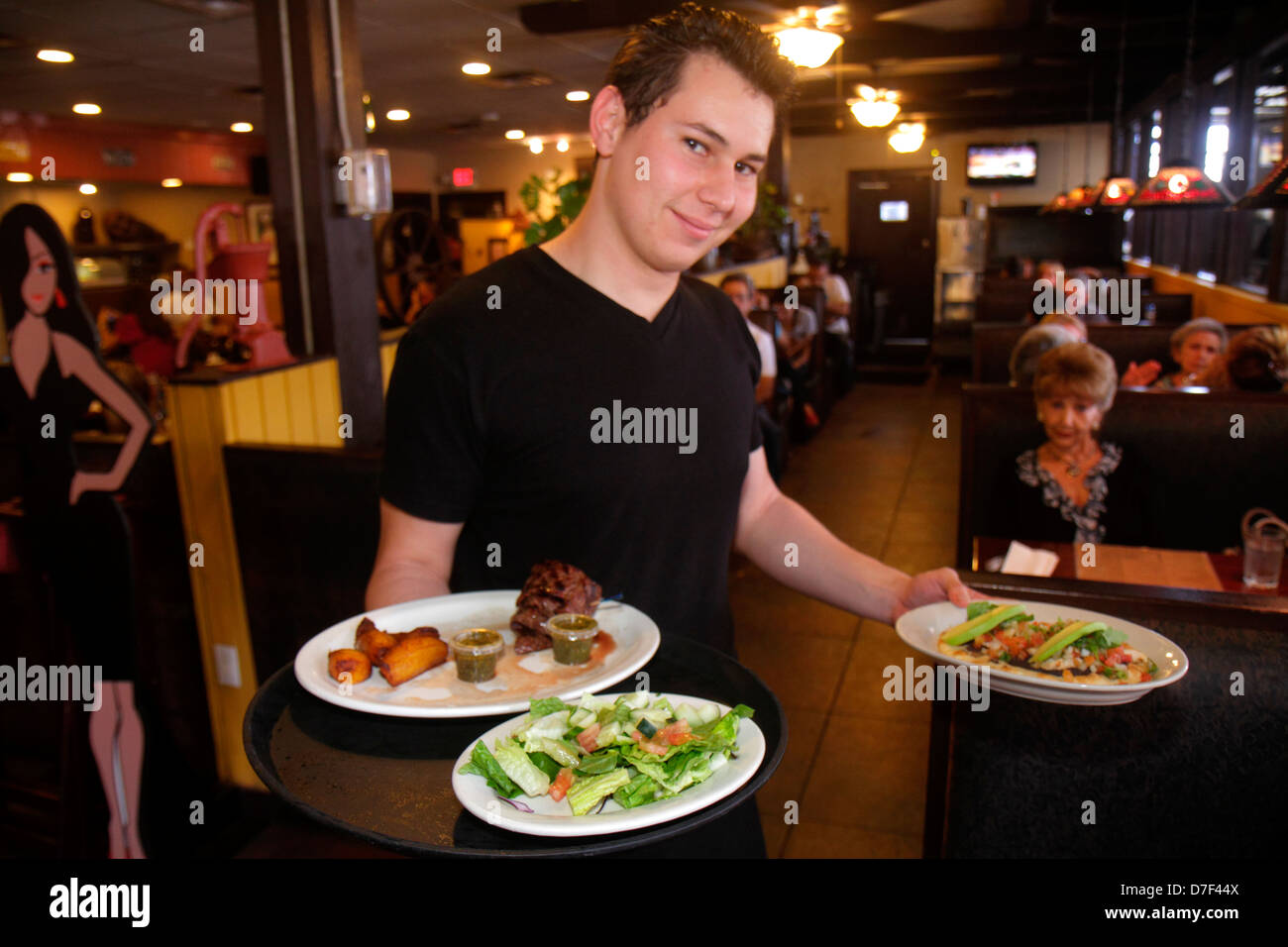 Miami Florida, Sergio's, Restaurants, Restaurants, Restaurants, Restaurants, Cafés, hispanische Männer, Männer, Erwachsene, Kellner, Kellner, Kellner, Angestellte, Arbeitskraft Stockfoto