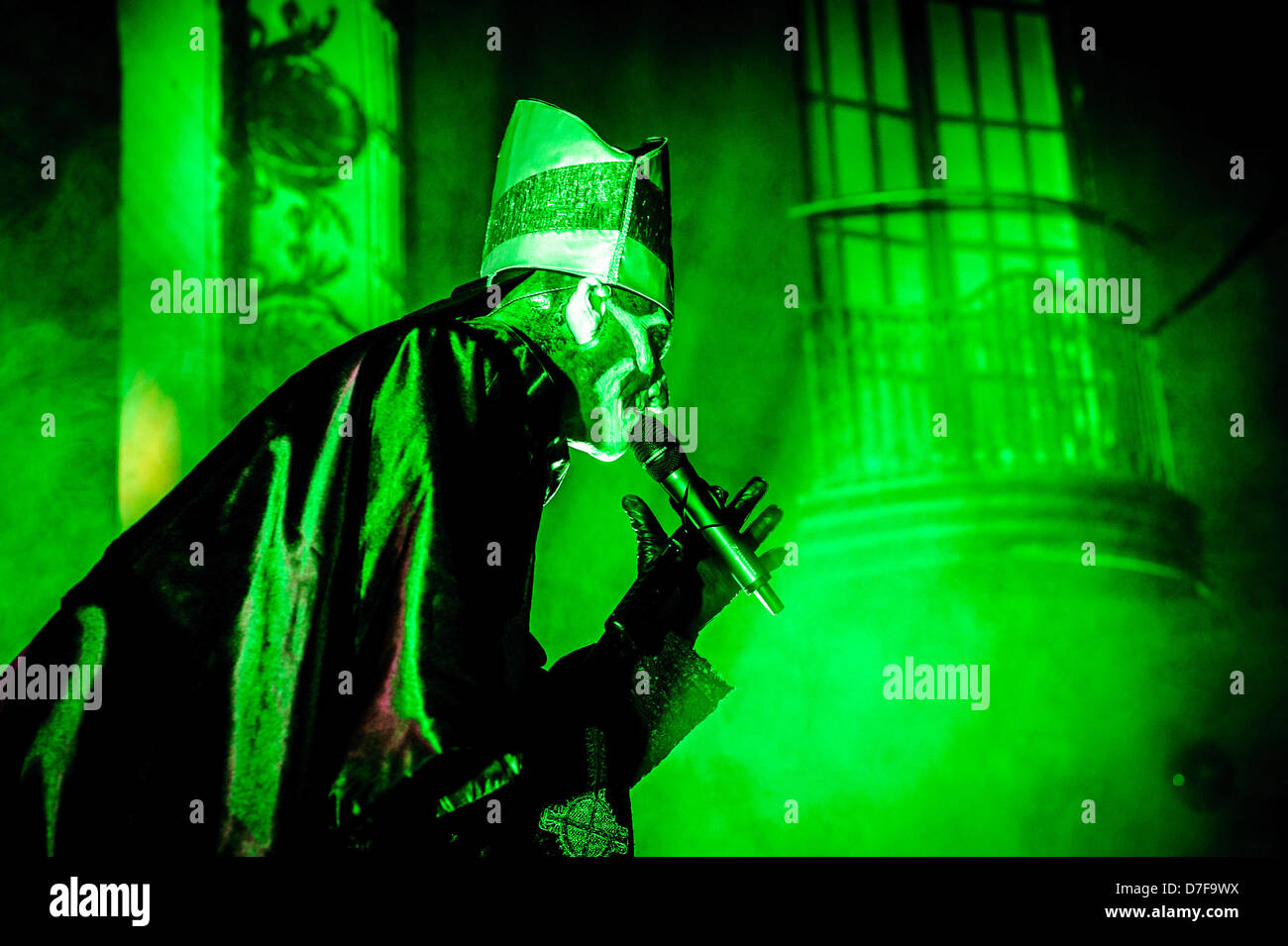 Toronto, Ontario, Kanada. 6. Mai 2013. Schwedische Heavy-Metal-Band GHOST (auch bekannt als GHOST b.c. in USA) führt am Opernhaus in Toronto (Bild Kredit: Kredit: Igor Vidyashev/ZUMAPRESS.com/Alamy Live News) Stockfoto