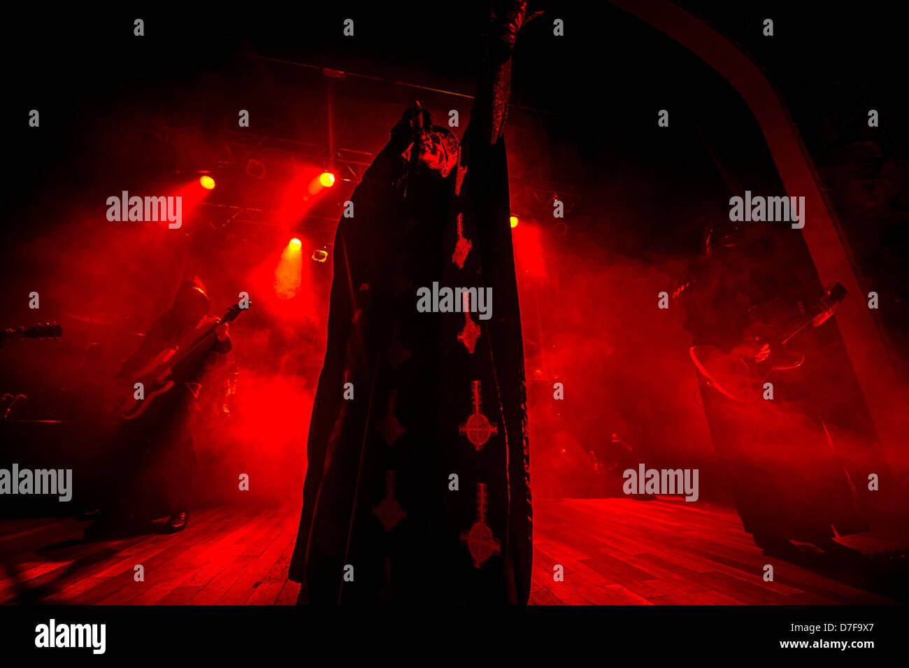 Toronto, Ontario, Kanada. 6. Mai 2013. Schwedische Heavy-Metal-Band GHOST (auch bekannt als GHOST b.c. in USA) führt am Opernhaus in Toronto (Bild Kredit: Kredit: Igor Vidyashev/ZUMAPRESS.com/Alamy Live News) Stockfoto