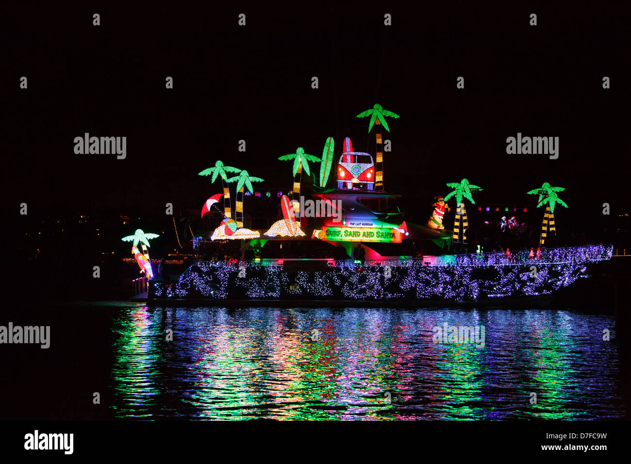 Balboa Island während der Christmas Boat Parade, Newport Beach, Orange County, Kalifornien. Stockfoto