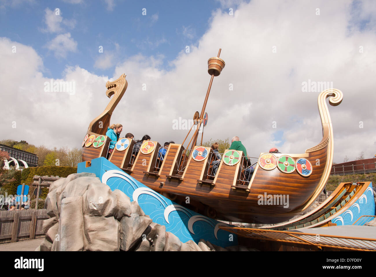 Longboat Invader ride in Legoland Windsor, London, England, Vereinigtes Königreich. Stockfoto