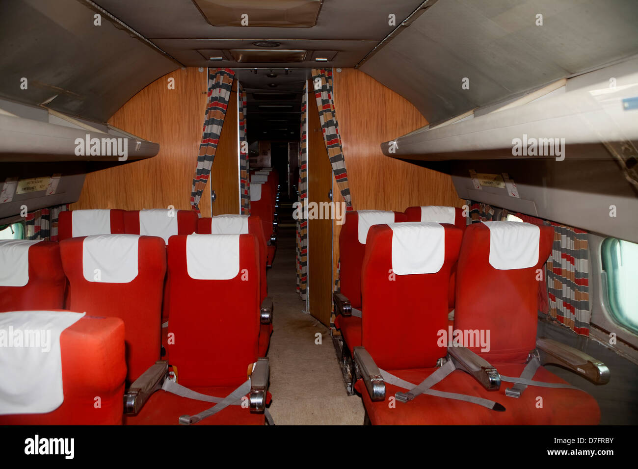 Innenraum des Passagierflugzeugs Lockheed Super Constellation oder Super Connie, Flugzeug Sammlung Hermeskeil, Deutschland, Europa Stockfoto