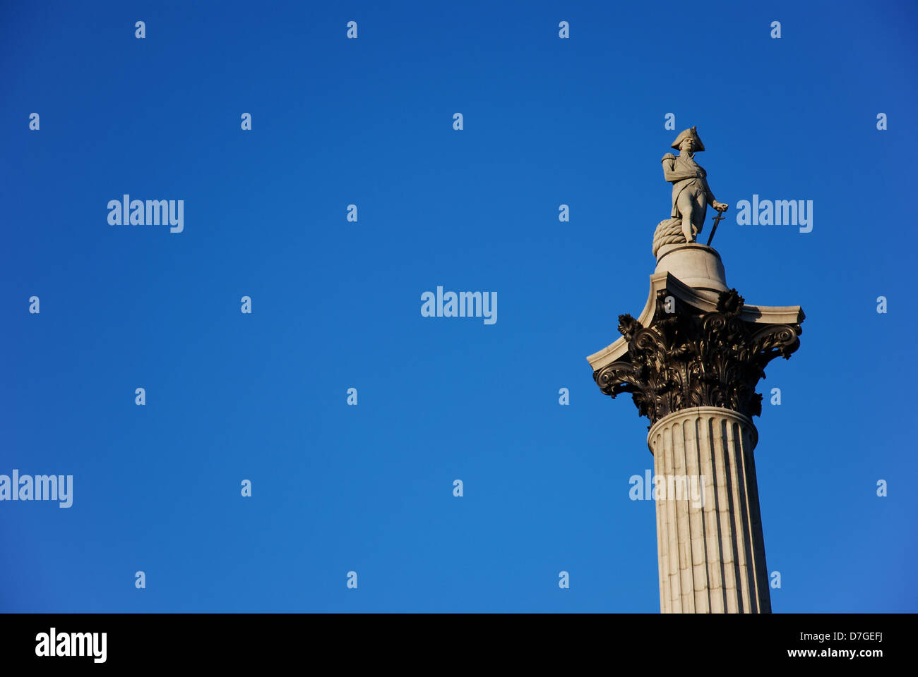 Nelson Säule am Trafalgar Square in London Stockfoto