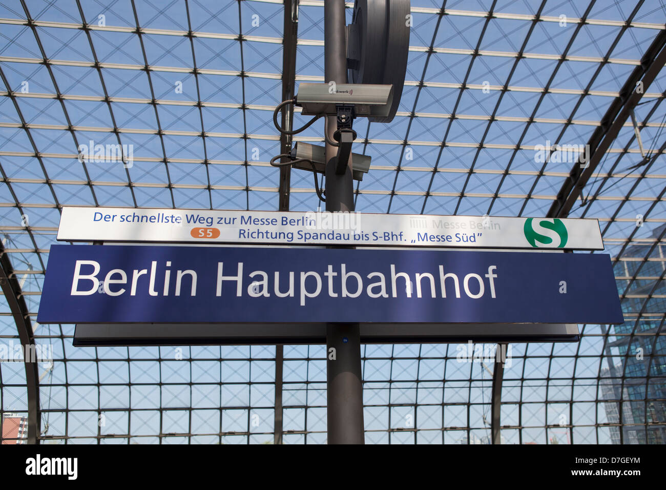 Zeichen der Berliner Hauptbahnhof Stockfoto
