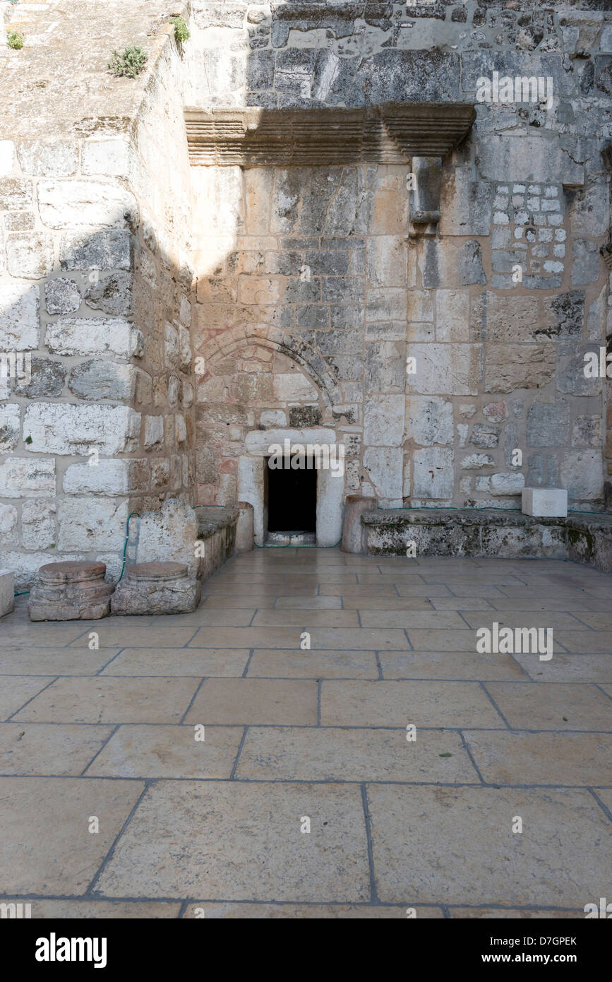 Haupteingang der Kirche der Geburtskirche in Bethlehem, Israel Stockfoto