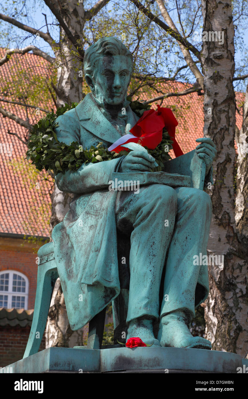 Jahrestag bekränzt Statue von Soeren Kierkegaard geboren 5. Mai 1813