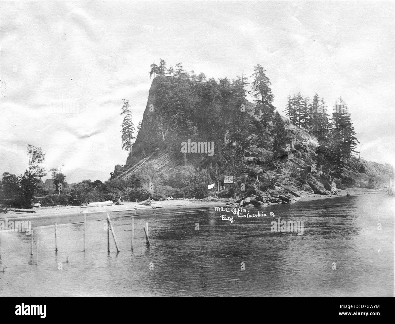 Mt. Sarg auf dem Columbia River in der Nähe von Longview, Washington Stockfoto