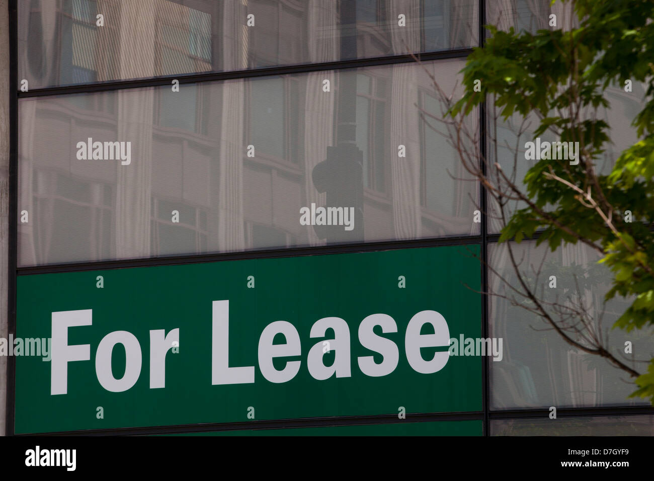 Für Leasing-Schild am Gebäude Stockfoto