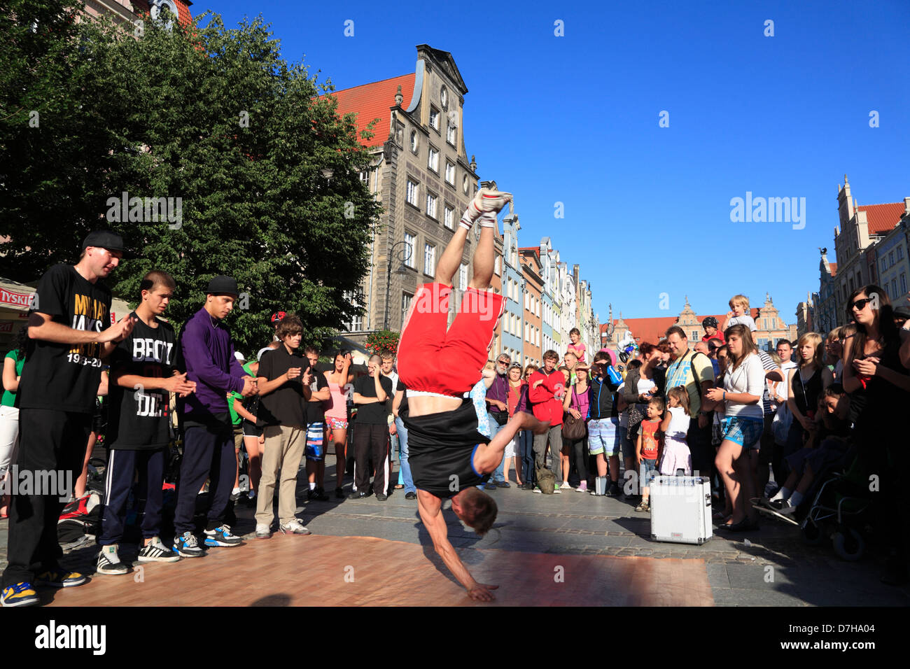 Breakdance an Dlugi Targ (langer Markt), Gdansk, Polen Stockfoto