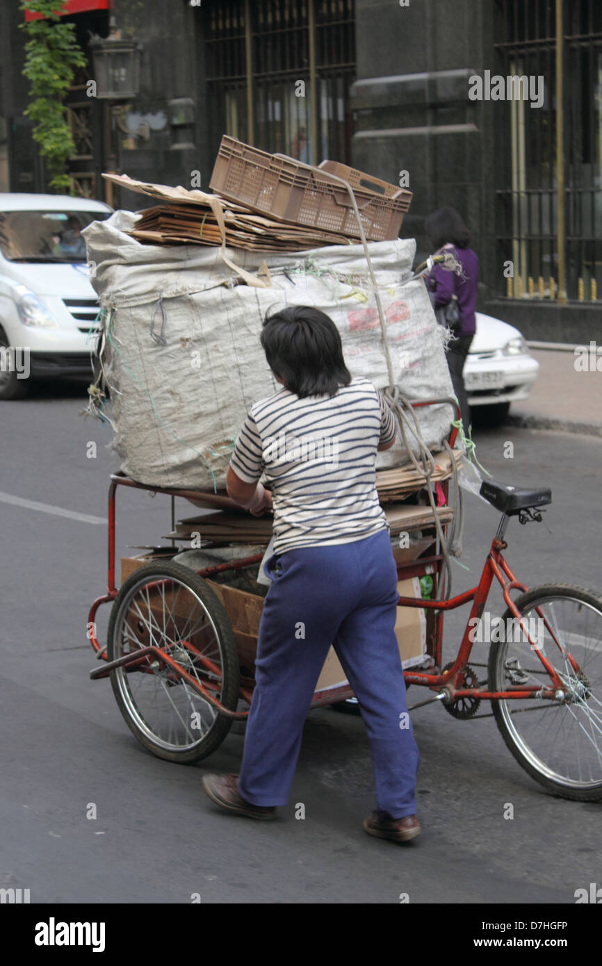 Santiago de Chile Verkehr Transport mit dem Fahrrad Stockfoto